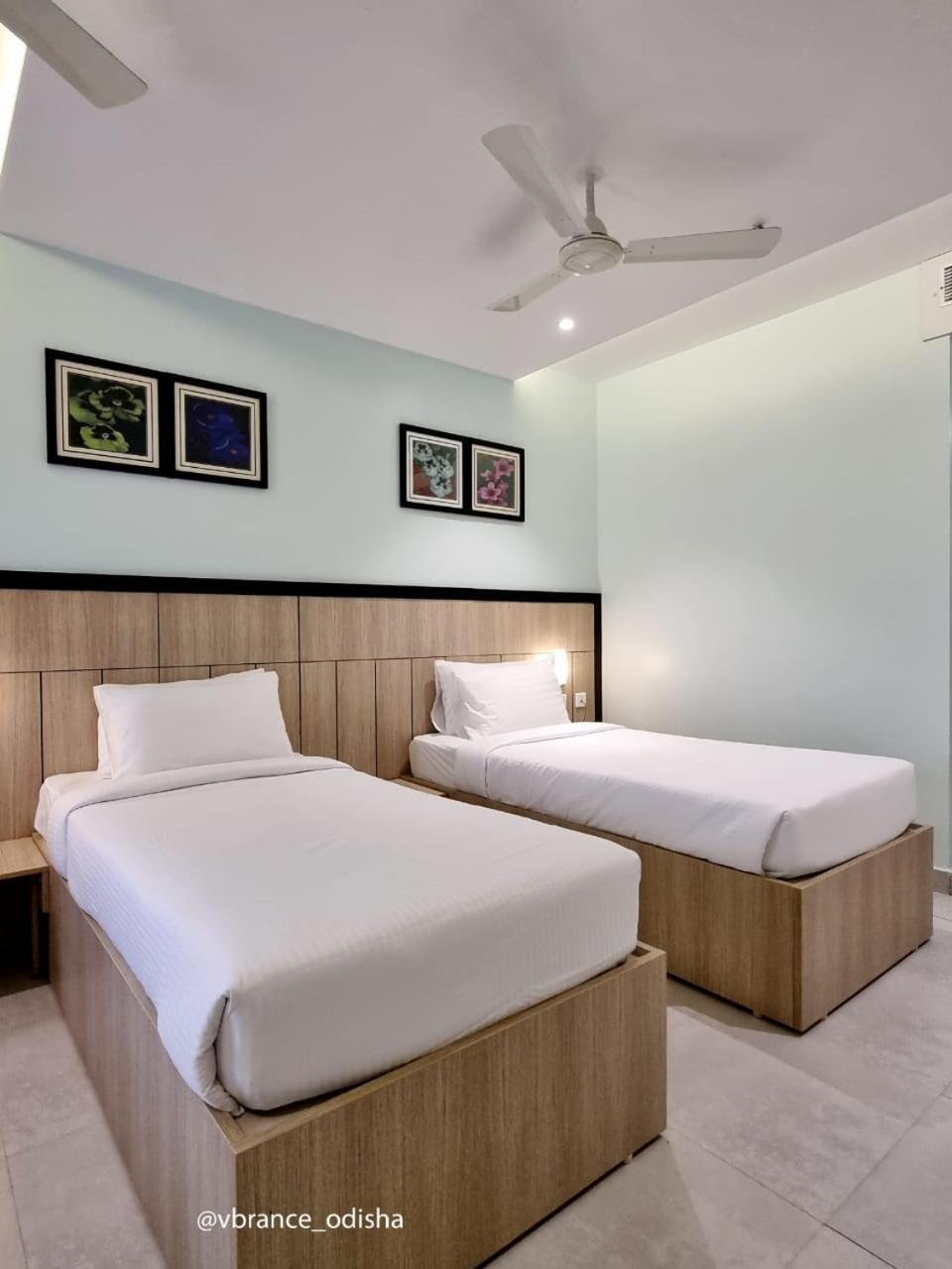 Hotel Vbrance - Luxury Boutique & Food Court 4*