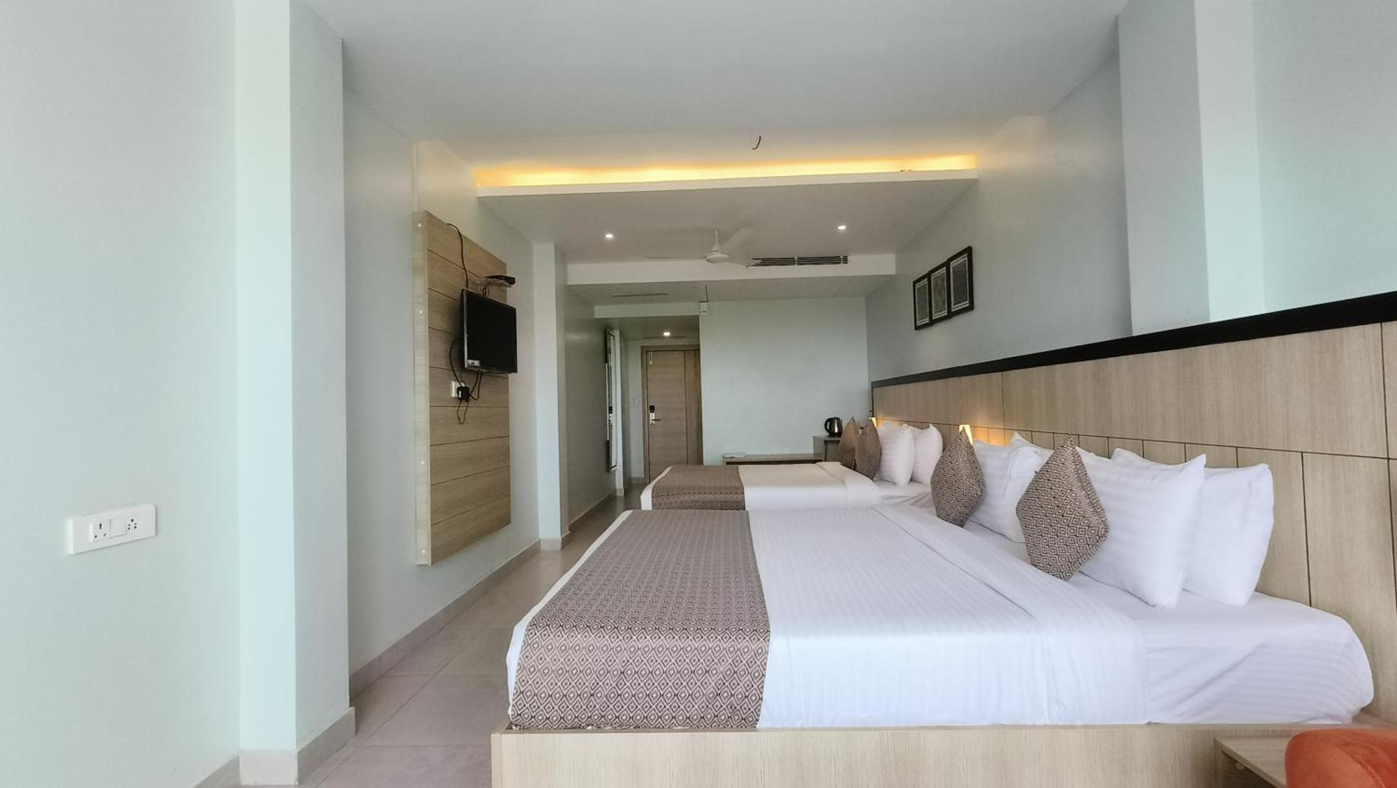 Vbrance - Luxury Boutique & Food Court Hotel